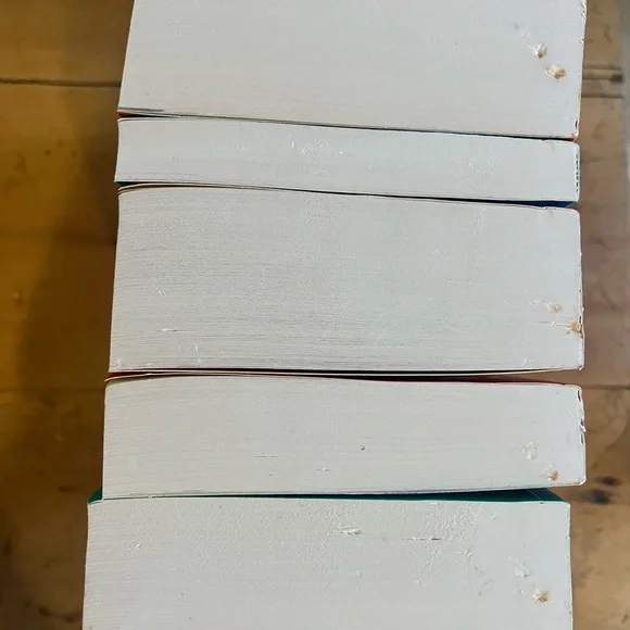 A Court of Thorns and Roses Complete Series - Picture 7 of 7